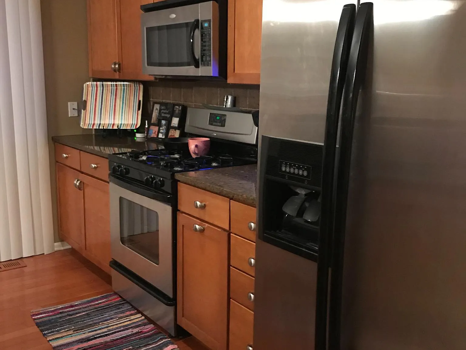 3 bed, 1354 sqft, $1,955 — Photo 2