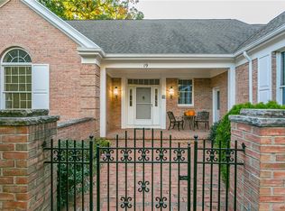 19 Woodbury Pl #PVT, Rochester, NY 14618