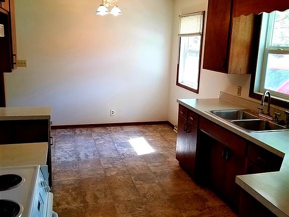 3rd image of 3807 Avenue K