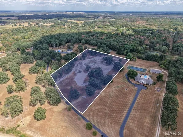 26132 Highway 5, Lebanon, MO 65536