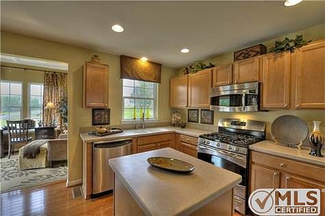 3rd image of 88 Apple Cross Ct