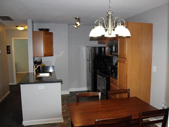 3rd image of 2494 Crystal Springs Dr