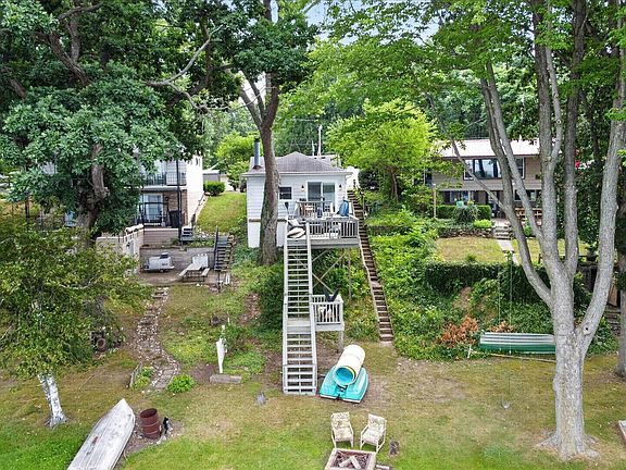 2nd image of 52784 Twin Lakeview Dr