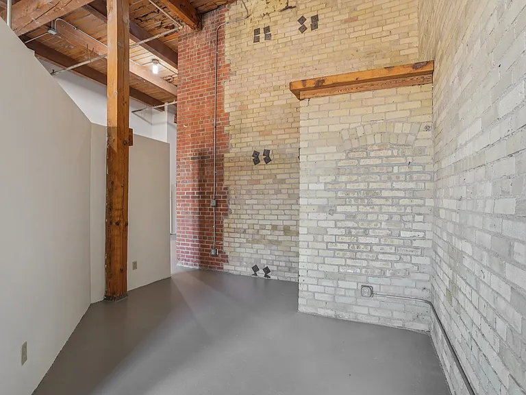 Artspace Northern Warehouse — Photo 15
