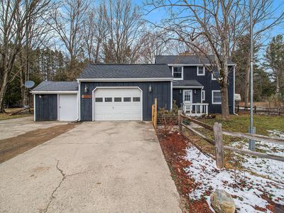 1200 N Meadowbrook Rd, White Cloud, MI, 49349