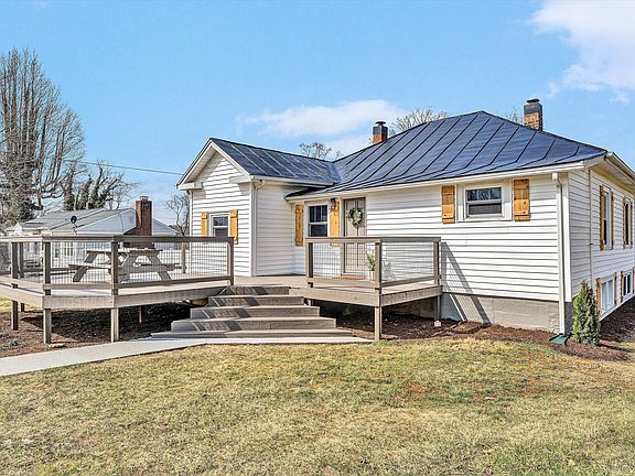 3rd image of 99 Kasey Farm Ln