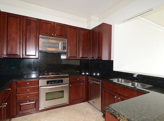 4th image of 420 E Waterside Dr Unit 4014