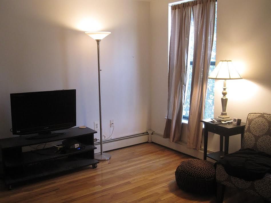 1st image of 354 Cumberland St #2