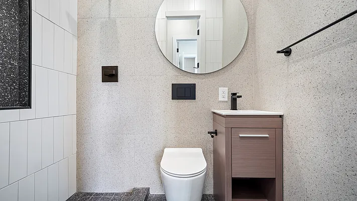 Rented by Nooklyn NYC LLC | media 36