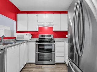 918 Roderick Ave #115, Coquitlam, BC V3K 1R1
