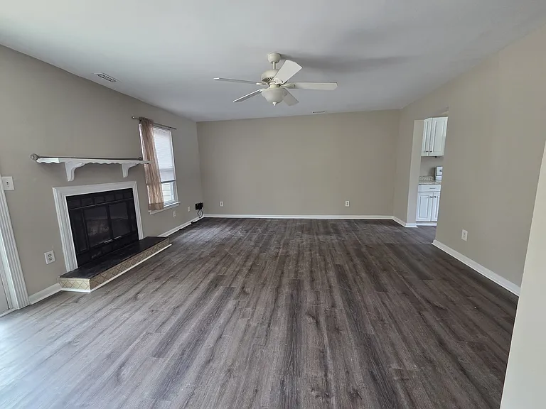 314 Falling Ln — Photo 6