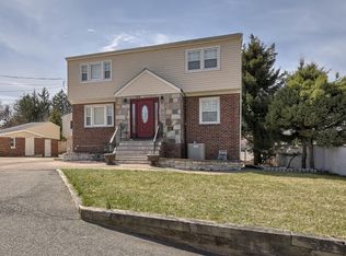 1 Ashlyn Ct, Wayne, NJ 07470
