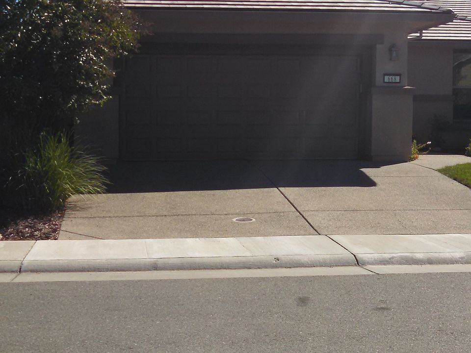 1st image of 668 Orchid Ln
