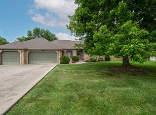 2528 S Pembrook Ave, Springfield, MO 65807