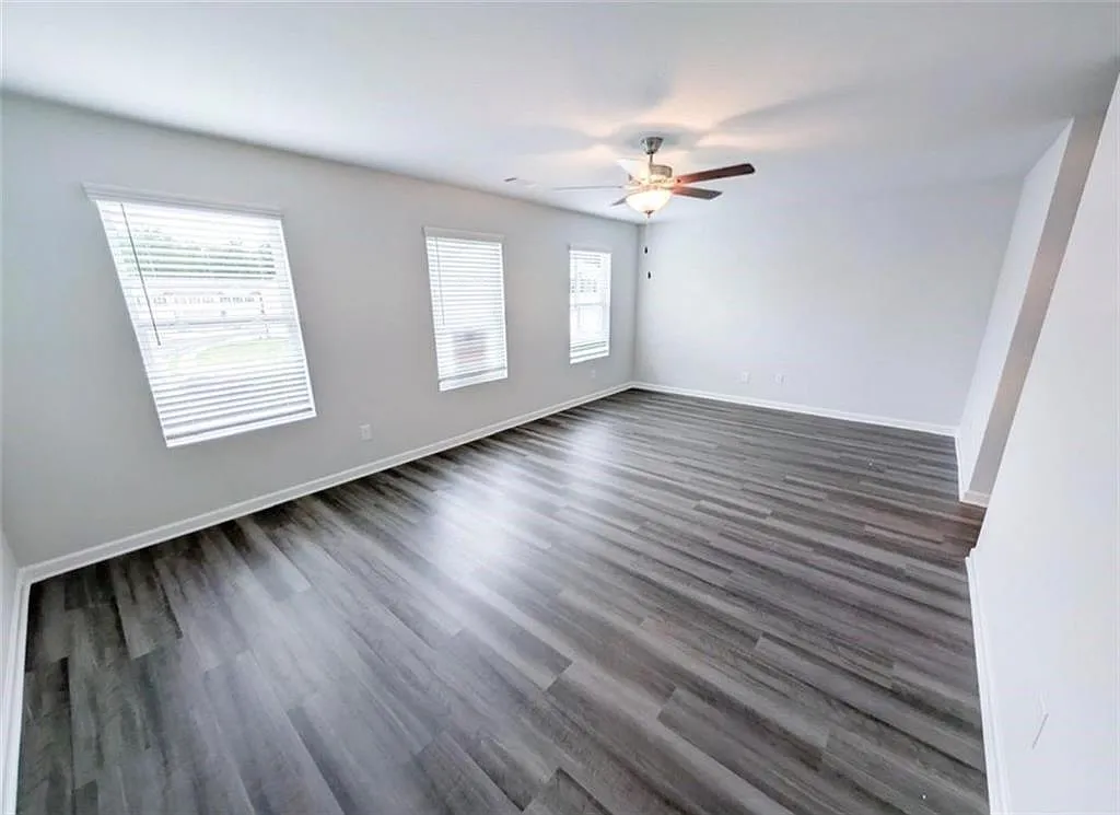 3 bed, 2.5 bath, 1664 sqft, $1,750 — Photo 4