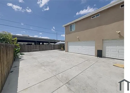 2434 E 115th Pl — Photo 16