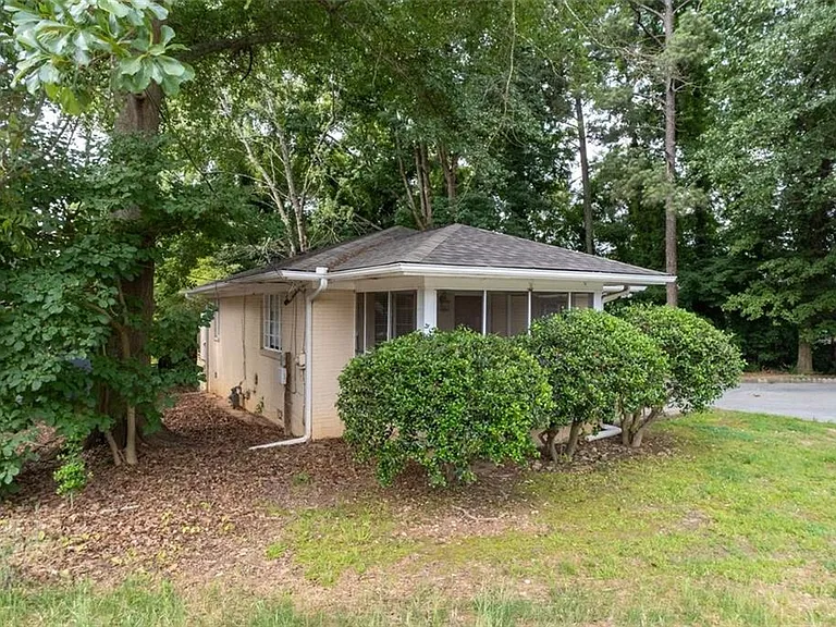 1401 Briarwood Rd NE — Photo 26