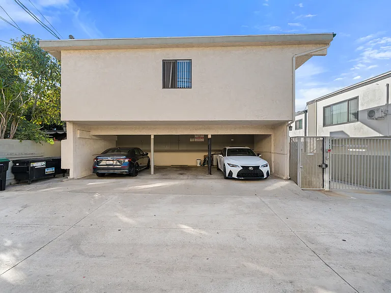 1059 Grover Ave #D — Photo 10
