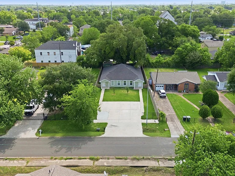 1010 Clinton Park St #B — Photo 20
