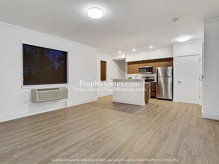 1825 SE 50th Ave #301 — Photo 7