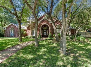 1021 Bear Creek Xing, Mcgregor, TX 76657