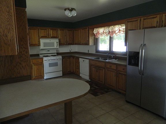 3rd image of 1228 Burlington Ave