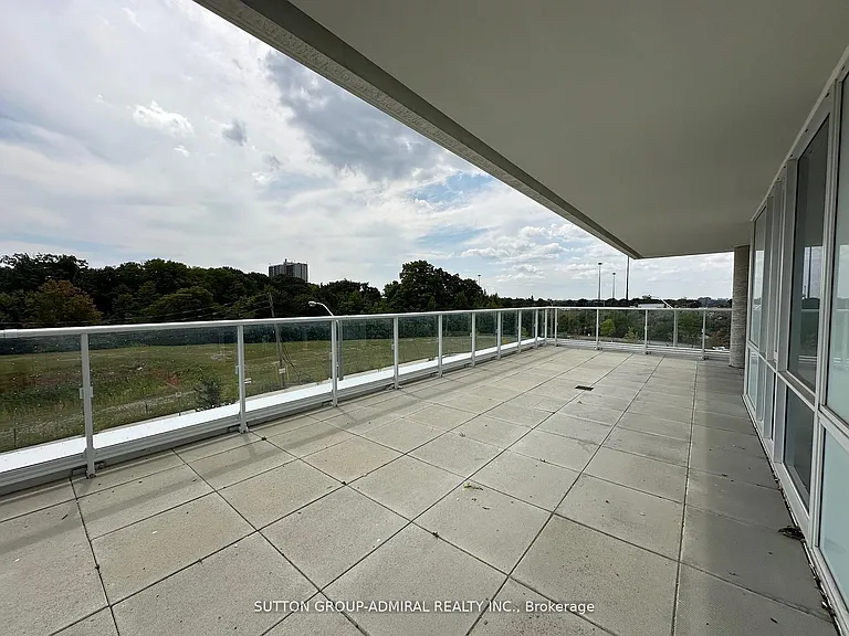 10 Deerlick Ct #302 — Photo 37