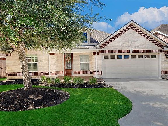 3rd image of 15223 Scenic Forest Dr