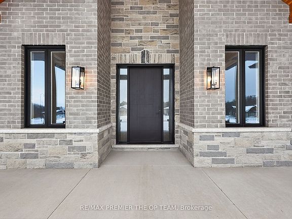 3rd image of 60 Marni Ln