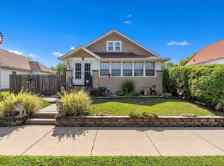 1530 39th St, Rock Island, IL 61201