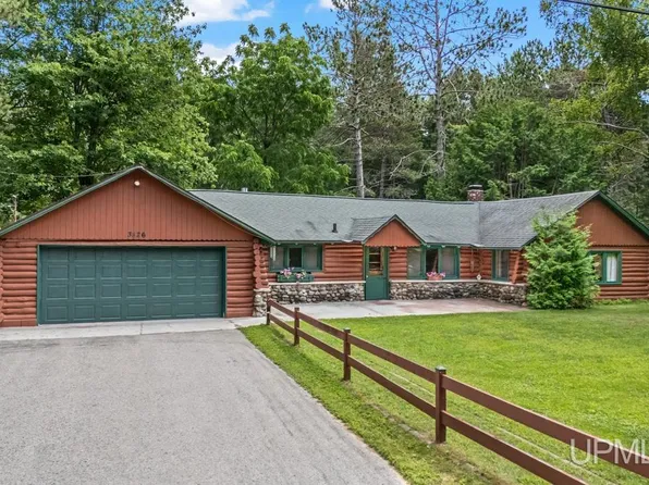 3826 L.15 Ln, Escanaba, MI 49829