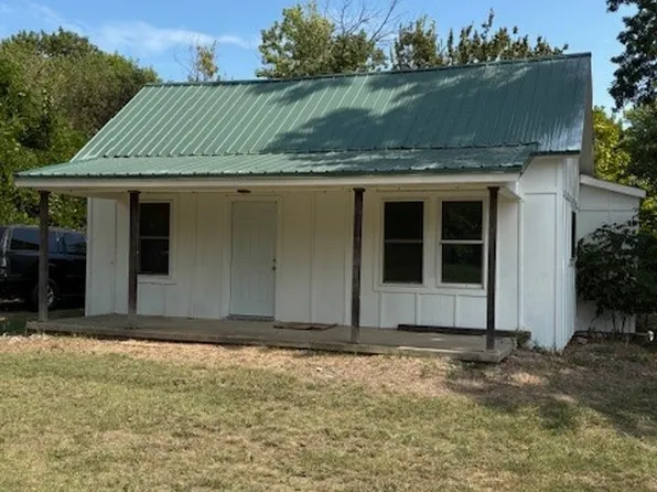 1302 N Proctor Ave, Wagoner, OK 74467