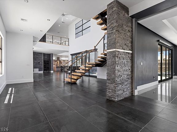 5th image of 2839 Edgemont Dr