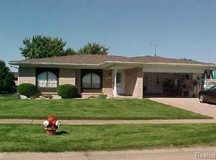 13207 Tonabee Dr, Sterling Heights, MI 48313