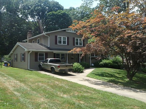 3rd image of 13716 Drake Dr