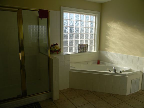 5th image of 255 Grandiflora Dr