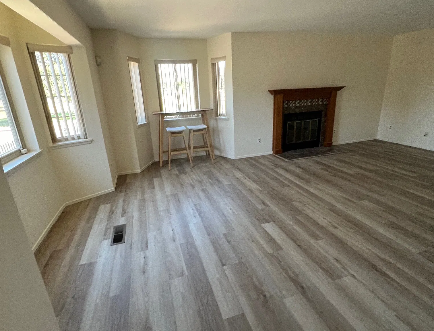 4 bed, 2.5 bath, 1750 sqft, $4,299 — Photo 1