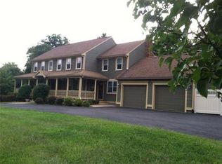 121 Presidential Dr, Abington, MA 02351