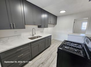 113-115A, Santa Ana, CA 92701