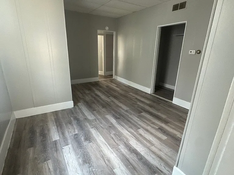 612 Berry St — Photo 3