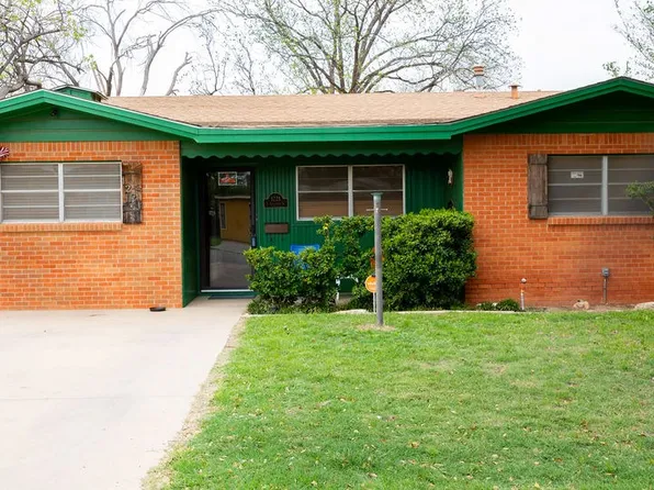 1221 E 16th St, Big Spring, TX 79720