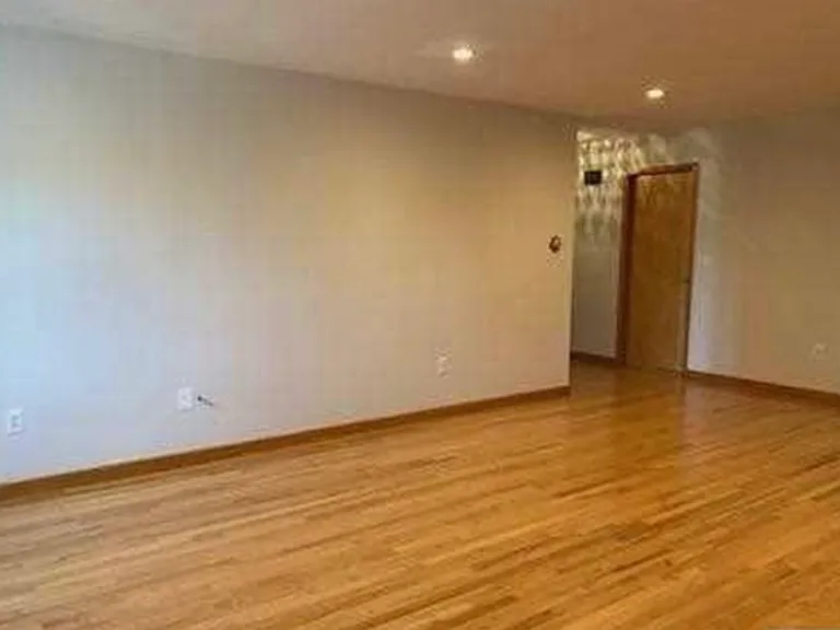 12 Main St #2 — Photo 6