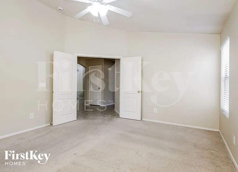 2405 N 128th Dr — Photo 8