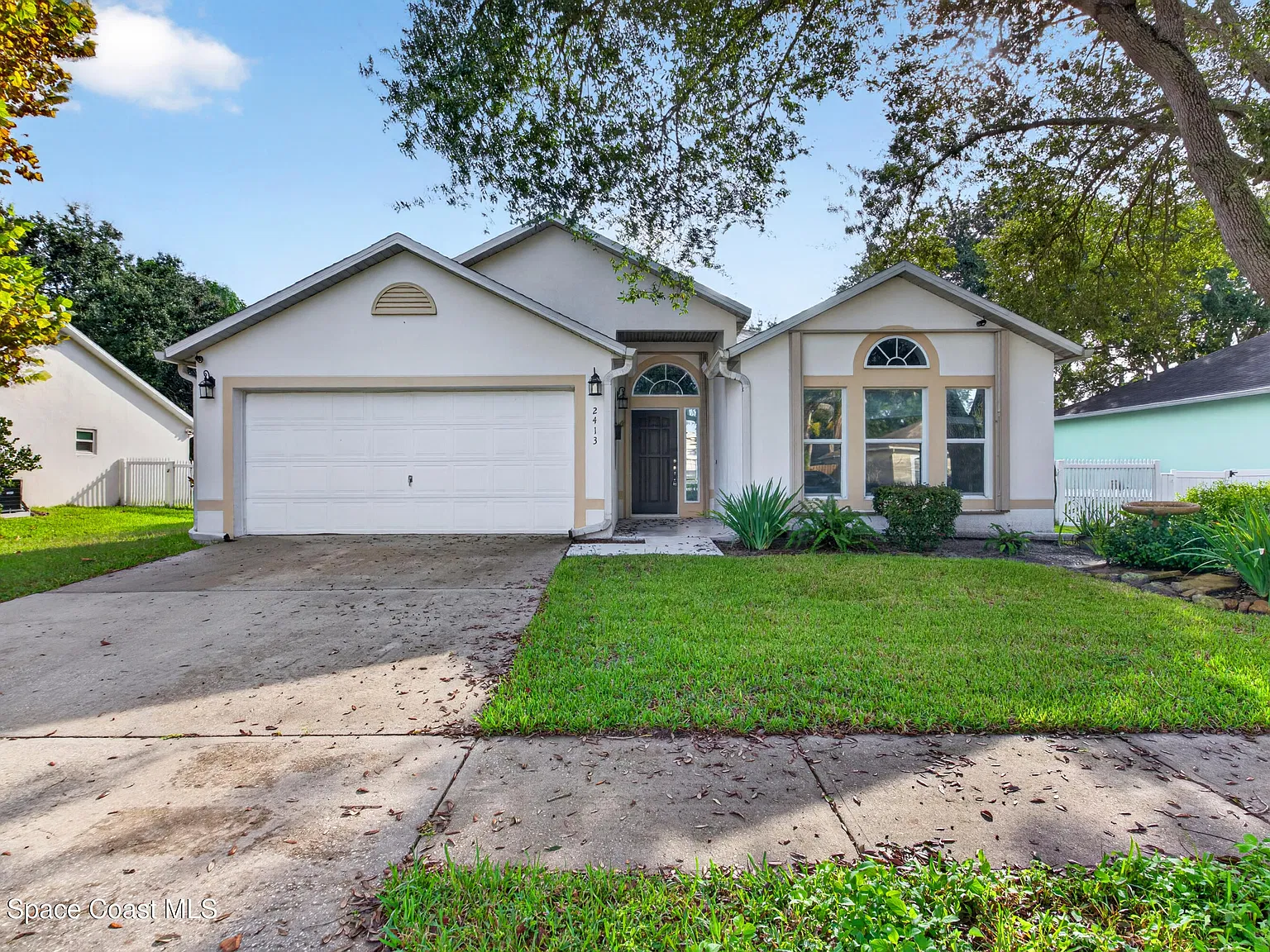 4 bed, 2.0 bath, 1875 sqft, $2,800 — Photo 1