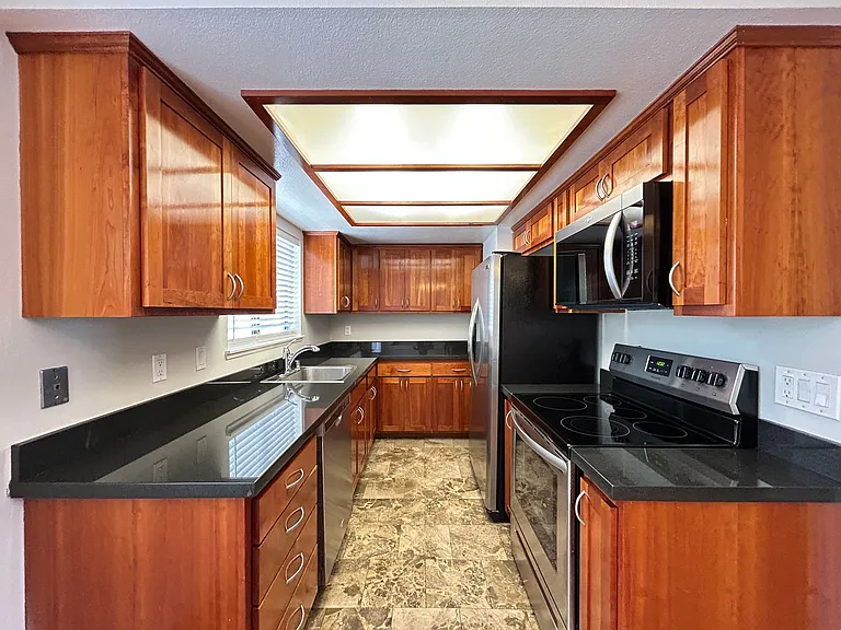 2202 N Broadway #G — Photo 10