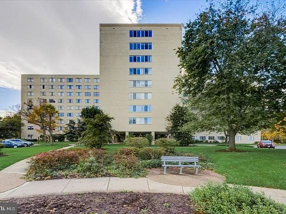 3rd image of 6631 Wakefield Dr APT 411