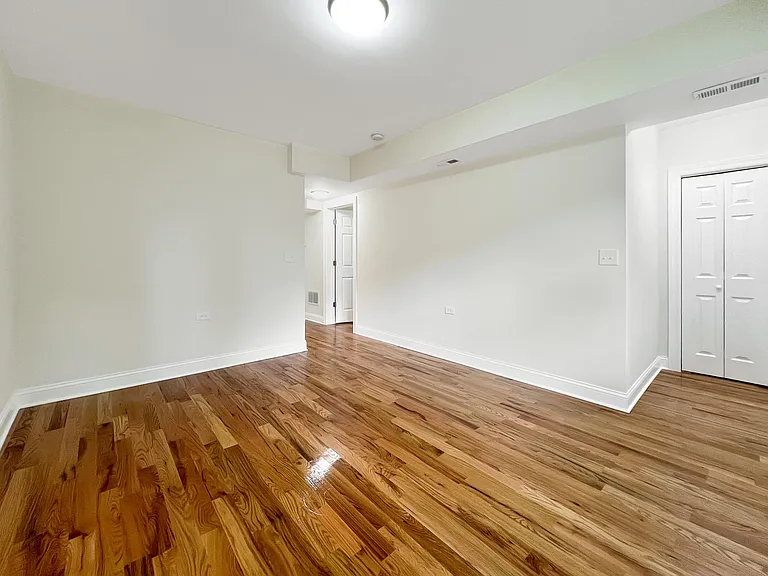 3245 N Lawndale Ave #G — Photo 9