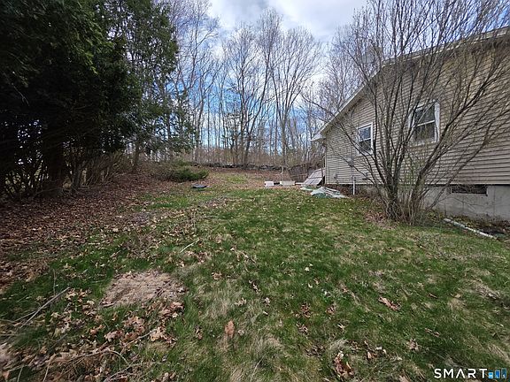 4th image of 9 Deerbrook Road
