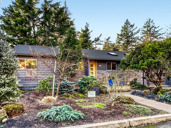 2nd image of 2700 SW Boundary St