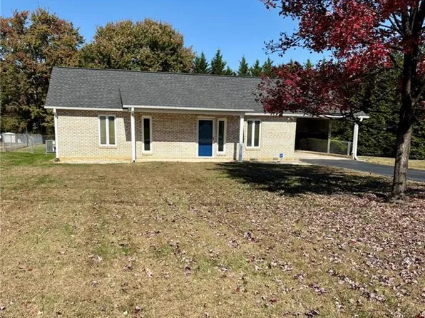 807 Silver Dapple Ln, Kernersville, NC 27284